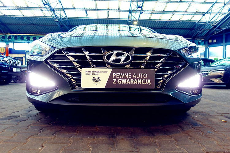 Hyundai i30 FASTBACK AUTOMAT 160KM Navi+Kamera+Led 1WŁ KRAJOWY 100% Bezwypadk F23% zdjęcie 1