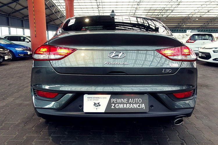 Hyundai i30 FASTBACK AUTOMAT 160KM Navi+Kamera+Led 1WŁ KRAJOWY 100% Bezwypadk F23% zdjęcie 2