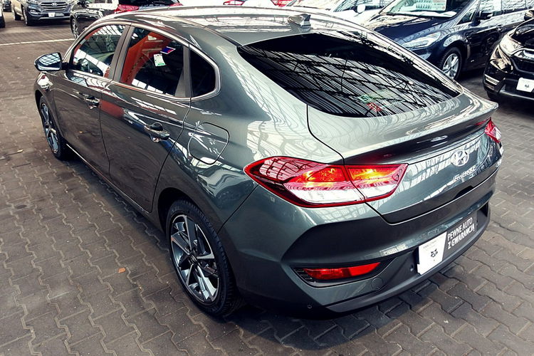Hyundai i30 FASTBACK AUTOMAT 160KM Navi+Kamera+Led 1WŁ KRAJOWY 100% Bezwypadk F23% zdjęcie 61