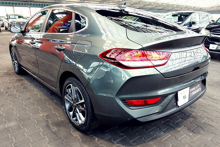 Hyundai i30 FASTBACK AUTOMAT 160KM Navi+Kamera+Led 1WŁ KRAJOWY 100% Bezwypadk F23% zdjęcie 69
