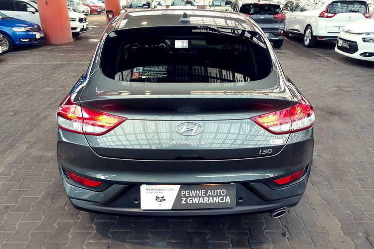 Hyundai i30 FASTBACK AUTOMAT 160KM Navi+Kamera+Led 1WŁ KRAJOWY 100% Bezwypadk F23% zdjęcie 73