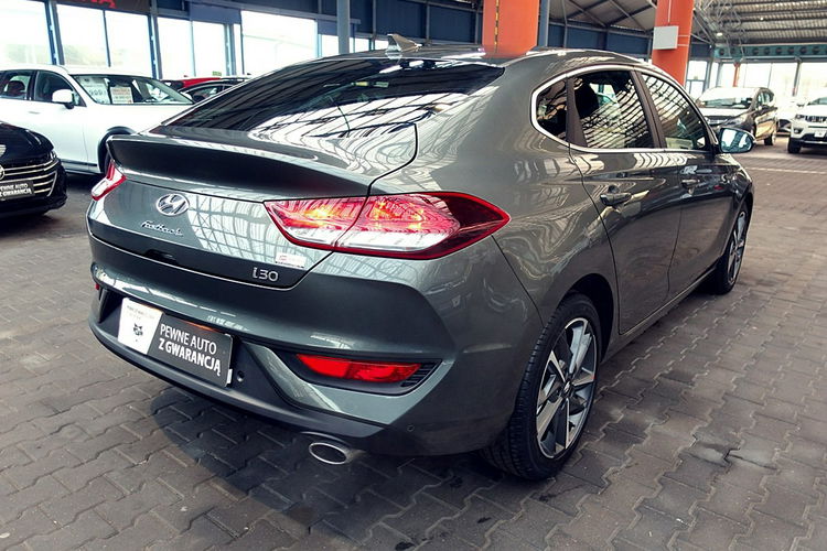 Hyundai i30 FASTBACK AUTOMAT 160KM Navi+Kamera+Led 1WŁ KRAJOWY 100% Bezwypadk F23% zdjęcie 78
