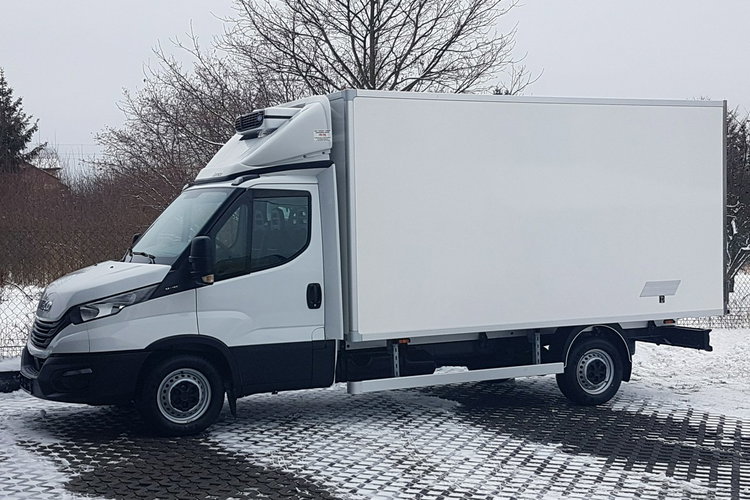 Iveco Daily 3.0 CHŁODNIA 8EP IZOTERMA AGREGAT 4.07x2.05x1.99 FUNKCJA GRZANIA zdjęcie 1