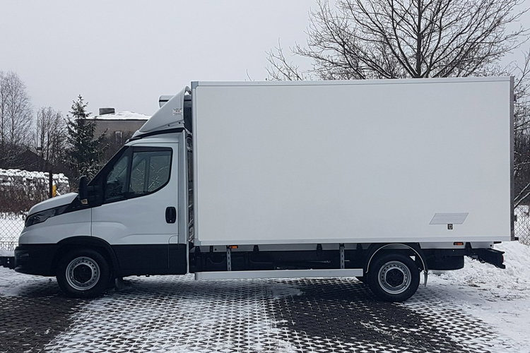 Iveco Daily 3.0 CHŁODNIA 8EP IZOTERMA AGREGAT 4.07x2.05x1.99 FUNKCJA GRZANIA zdjęcie 11