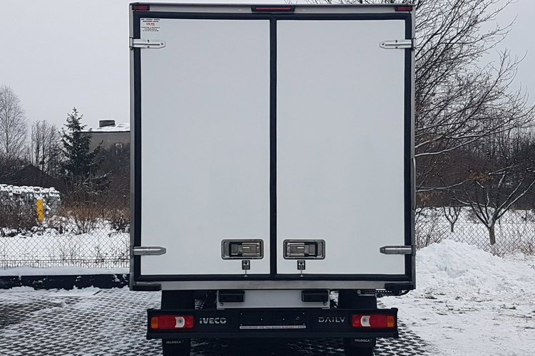 Iveco Daily 3.0 CHŁODNIA 8EP IZOTERMA AGREGAT 4.07x2.05x1.99 FUNKCJA GRZANIA zdjęcie 16