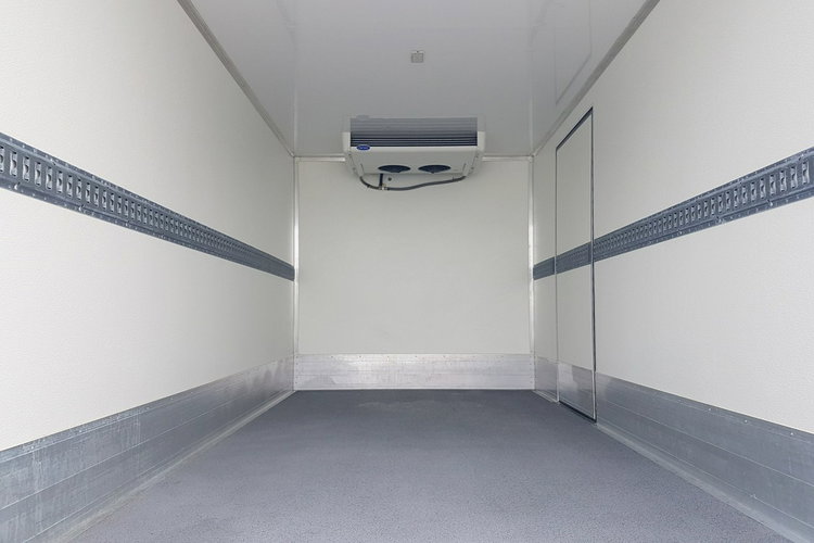 Iveco Daily 3.0 CHŁODNIA 8EP IZOTERMA AGREGAT 4.07x2.05x1.99 FUNKCJA GRZANIA zdjęcie 20