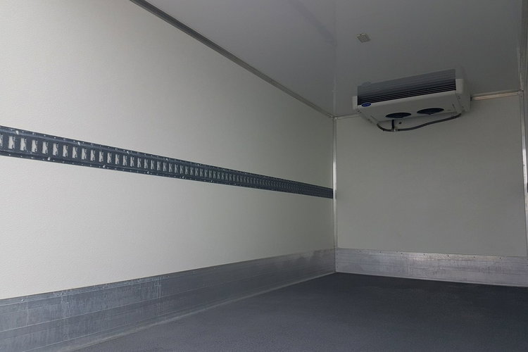 Iveco Daily 3.0 CHŁODNIA 8EP IZOTERMA AGREGAT 4.07x2.05x1.99 FUNKCJA GRZANIA zdjęcie 22