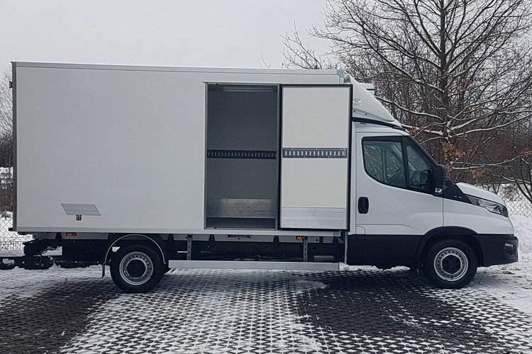 Iveco Daily 3.0 CHŁODNIA 8EP IZOTERMA AGREGAT 4.07x2.05x1.99 FUNKCJA GRZANIA zdjęcie 24