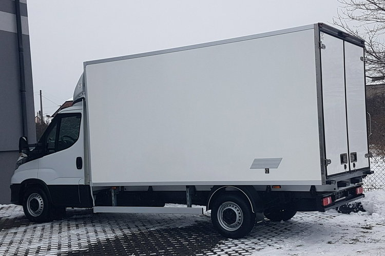 Iveco Daily 3.0 CHŁODNIA 8EP IZOTERMA AGREGAT 4.07x2.05x1.99 FUNKCJA GRZANIA zdjęcie 3