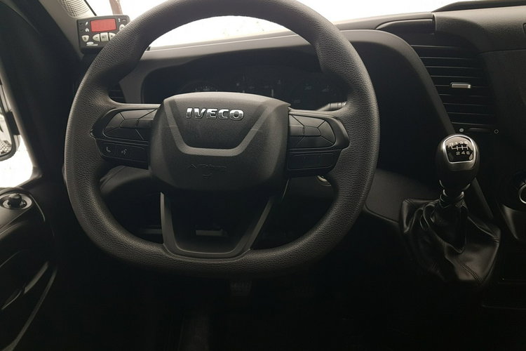 Iveco Daily 3.0 CHŁODNIA 8EP IZOTERMA AGREGAT 4.07x2.05x1.99 FUNKCJA GRZANIA zdjęcie 32