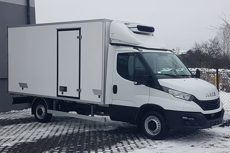 Iveco Daily 3,0 CHŁODNIA 8EP IZOTERMA AGREGAT 4,07x2,05x1,99 FUNKCJA GRZANIA zdjęcie 1