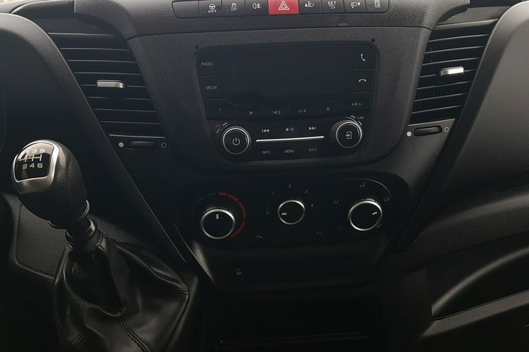 Iveco Daily 3,0 CHŁODNIA 8EP IZOTERMA AGREGAT 4,07x2,05x1,99 FUNKCJA GRZANIA zdjęcie 10