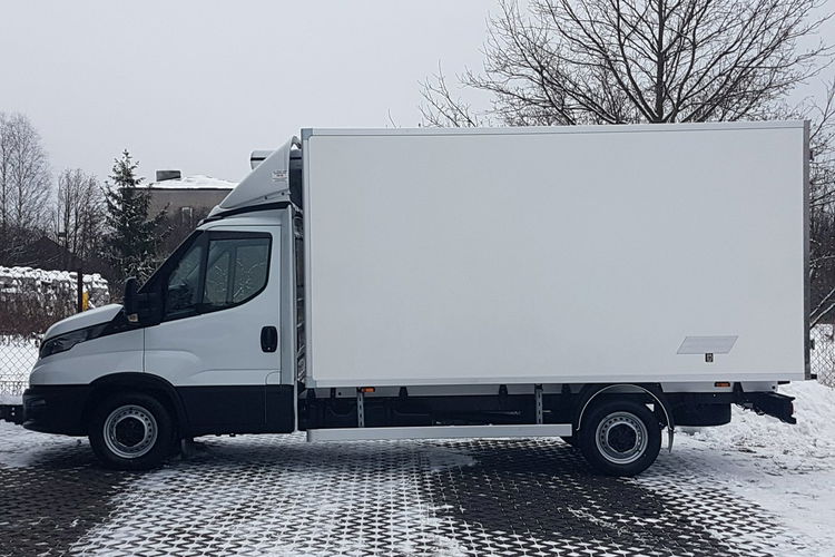 Iveco Daily 3,0 CHŁODNIA 8EP IZOTERMA AGREGAT 4,07x2,05x1,99 FUNKCJA GRZANIA zdjęcie 11
