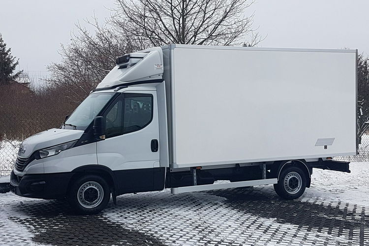 Iveco Daily 3,0 CHŁODNIA 8EP IZOTERMA AGREGAT 4,07x2,05x1,99 FUNKCJA GRZANIA zdjęcie 2