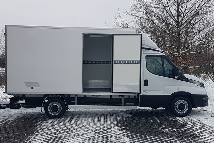Iveco Daily 3,0 CHŁODNIA 8EP IZOTERMA AGREGAT 4,07x2,05x1,99 FUNKCJA GRZANIA zdjęcie 24
