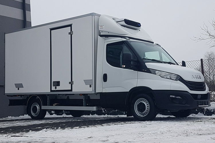 Iveco Daily 3,0 CHŁODNIA 8EP IZOTERMA AGREGAT 4,07x2,05x1,99 FUNKCJA GRZANIA zdjęcie 29
