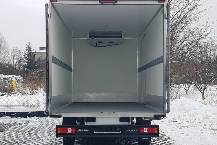 Iveco Daily 3,0 CHŁODNIA 8EP IZOTERMA AGREGAT 4,07x2,05x1,99 FUNKCJA GRZANIA zdjęcie 5