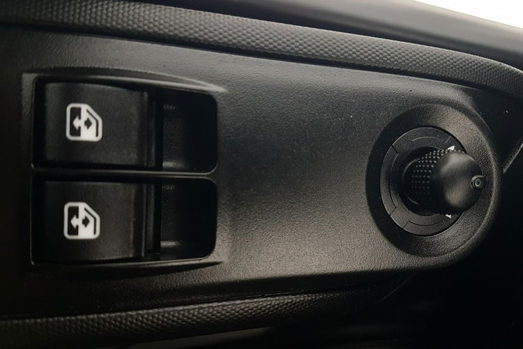 Iveco Daily 3,0 CHŁODNIA 8EP IZOTERMA AGREGAT 4,07x2,05x1,99 FUNKCJA GRZANIA zdjęcie 9