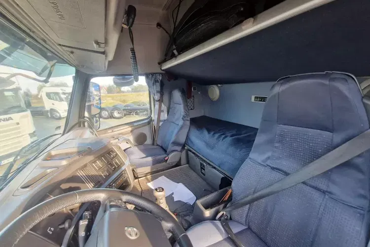 Volvo Rama Odnowiona, Opony 10 mm bieżnika zdjęcie 16