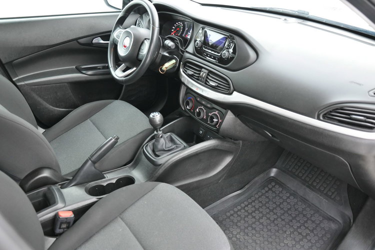Fiat Tipo 1.4 B 95KM Manual 6-G SalonPL 1wł Czujniki Park. Klimatyzacja Gwar. zdjęcie 20
