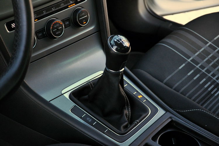 Volkswagen Golf 2.0TDI(150KM)*Lounge*Duża Navi*Welur*Chrom*2xParktr*I Wł*Alu16"ASO zdjęcie 35