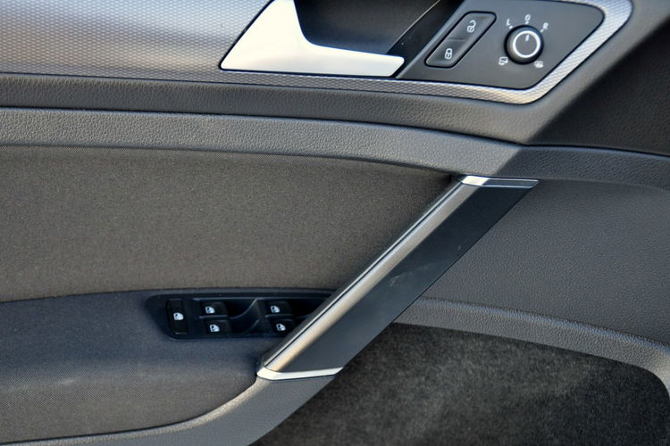 Volkswagen Golf 2.0TDI(150KM)*Lounge*Duża Navi*Welur*Chrom*2xParktr*I Wł*Alu16"ASO zdjęcie 37