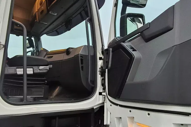 Renault T480 13L / EURO 6 / STANDARD / KLIMA POSTOJOWA / zdjęcie 20