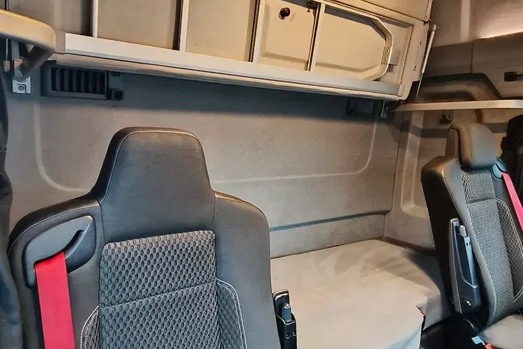 Renault T480 13L / EURO 6 / STANDARD / KLIMA POSTOJOWA / zdjęcie 22