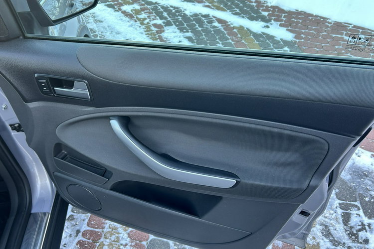 Ford Kuga Super stan, zarejestrowany w Polsce zdjęcie 20