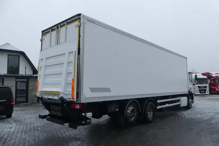 DAF CF 370 / 6x2 / CHŁODNIA 9.40 + WINDA / EURO 6 / CARRIER SUPRA 850 / zdjęcie 12