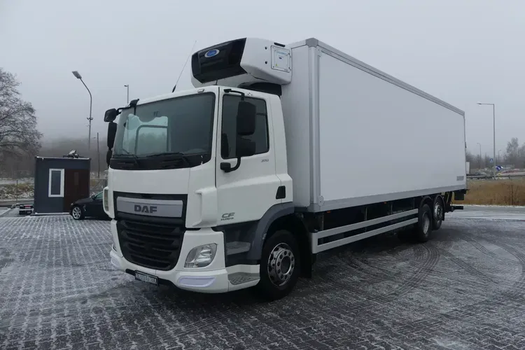 DAF CF 370 / 6x2 / CHŁODNIA 9.40 + WINDA / EURO 6 / CARRIER SUPRA 850 / zdjęcie 2