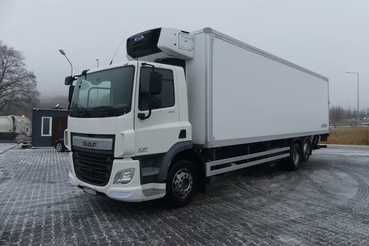 DAF CF 370 / 6x2 / CHŁODNIA 9.40 + WINDA / EURO 6 / CARRIER SUPRA 850 / zdjęcie 3