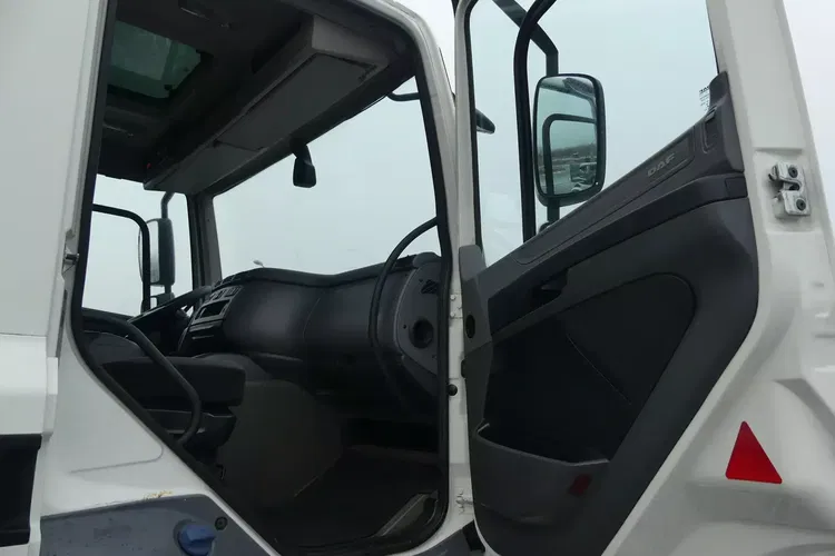 DAF CF 370 / 6x2 / CHŁODNIA 9.40 + WINDA / EURO 6 / CARRIER SUPRA 850 / zdjęcie 31