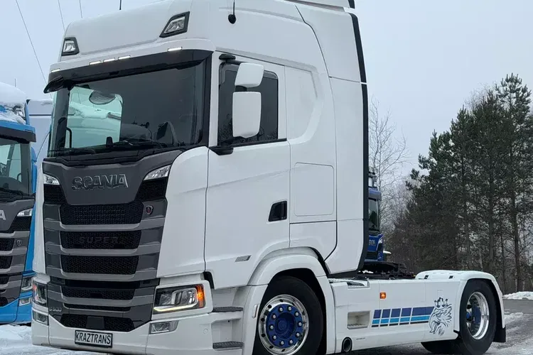 S500 standard z Niemiec full opcja cała na poduszkach tv mikrofala Klima led Kontrakt scania zdjęcie 1