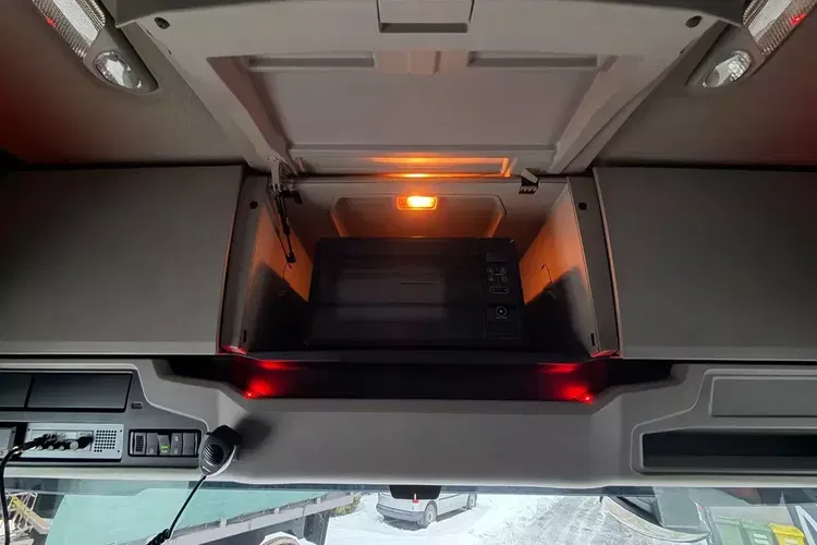 S500 standard z Niemiec full opcja cała na poduszkach tv mikrofala Klima led Kontrakt scania zdjęcie 22