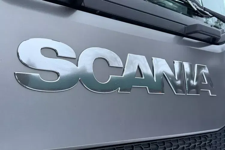 S500 standard z Niemiec full opcja cała na poduszkach tv mikrofala Klima led Kontrakt scania zdjęcie 34