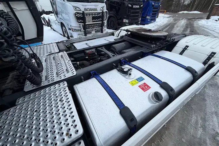 S500 standard z Niemiec full opcja cała na poduszkach tv mikrofala Klima led Kontrakt scania zdjęcie 36