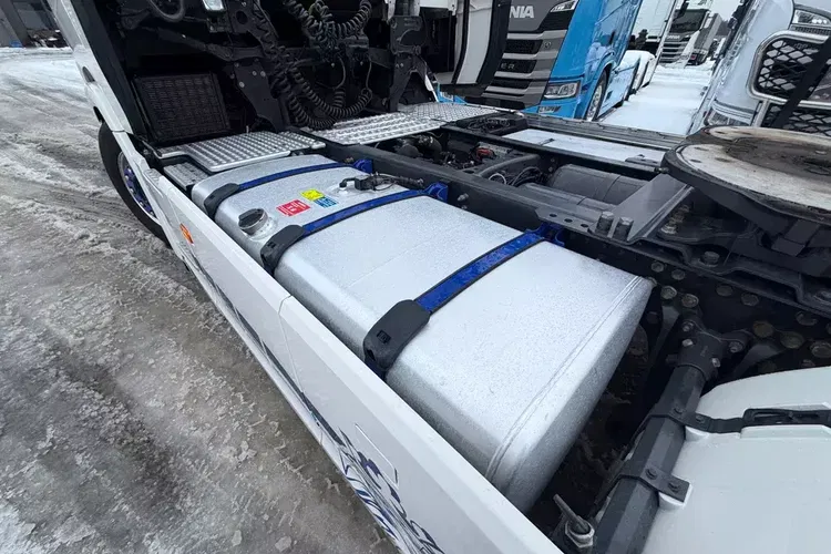 S500 standard z Niemiec full opcja cała na poduszkach tv mikrofala Klima led Kontrakt scania zdjęcie 38