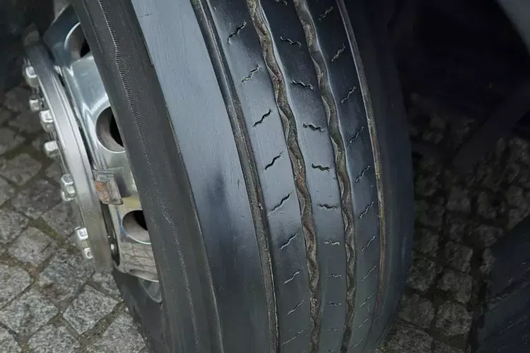 Scania R410 zdjęcie 17