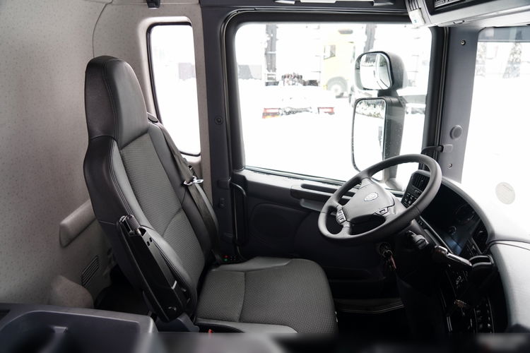 Scania P 360 / DZIENNA KABINA /  / 231 TYS. KM. / EURO 6 / zdjęcie 23
