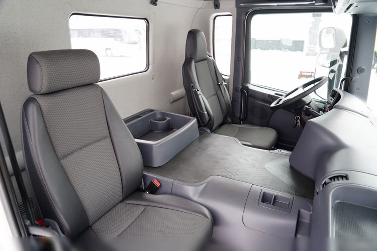 Scania P 360 / DZIENNA KABINA /  / 231 TYS. KM. / EURO 6 / zdjęcie 31