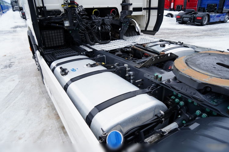 Scania R 450 / HYDRAULIKA / RETARDER /  KLIMA POSTOJOWA /  PO ZŁOTYM KONTRAKCIE / 2 ZBIORNIKI PALIWA  zdjęcie 13