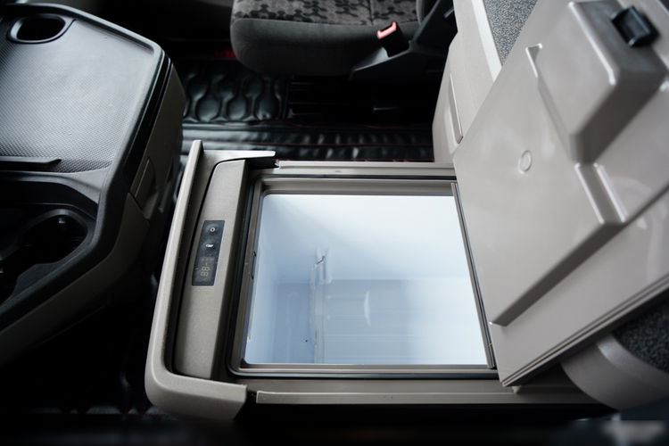 Scania R 450 / HYDRAULIKA / RETARDER /  KLIMA POSTOJOWA /  PO ZŁOTYM KONTRAKCIE / 2 ZBIORNIKI PALIWA  zdjęcie 29