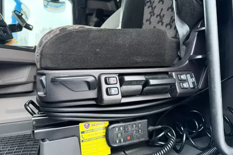 R450 na kontrakcie serwisowym Scania z Niemiec idealny stan zdjęcie 25