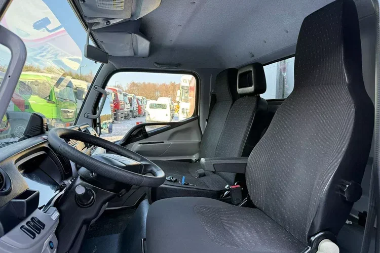 Mitsubishi Fuso zdjęcie 10