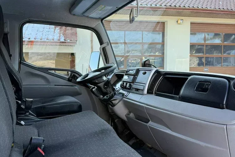 Mitsubishi Fuso zdjęcie 15