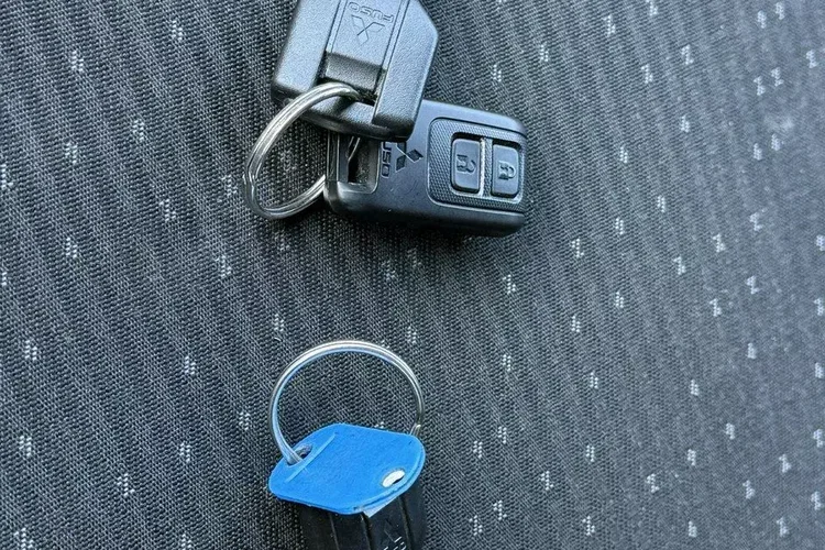 Mitsubishi Fuso zdjęcie 20