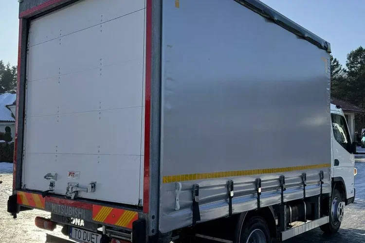 Mitsubishi Fuso zdjęcie 22