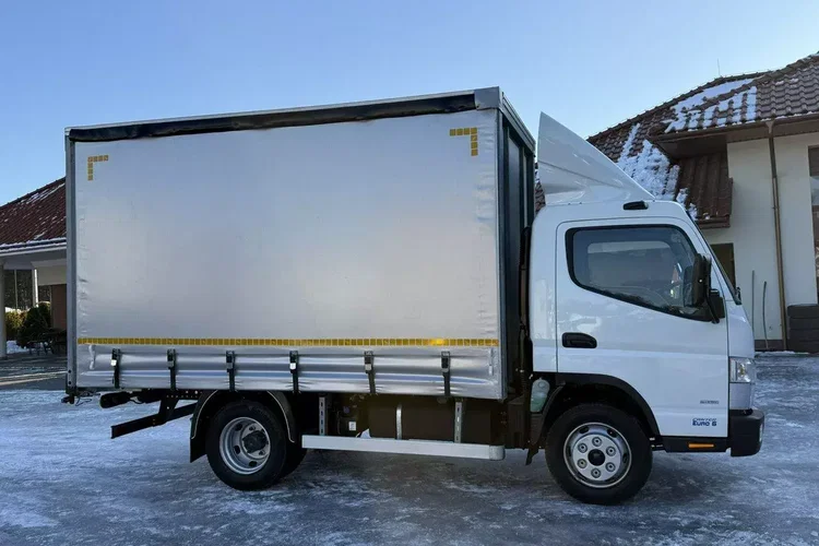 Mitsubishi Fuso zdjęcie 26