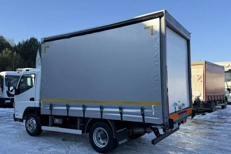 Mitsubishi Fuso zdjęcie 27